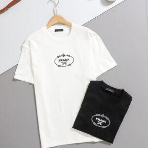 [프라다] 수입 밀라노 로* 코튼 반팔 티셔츠 ㆍcolor ㅡ 화이트, 블랙 ㆍsize ㅡ L(95~100). XL(105~110)