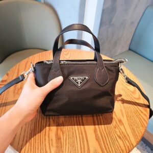 [프라다] 핸들토트 작은사이즈