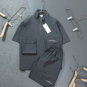 [마르지엘라] 포켓 자수 하프 집업 아노락 세트 컬러 ㅡ 차콜 사이즈 ㅡ 95~ . . 110(2XL)