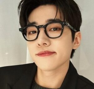 [젠틀몬스터] GM 안경테 본조(블랙, 투명) *수입고급* *본품, 케이스, 닦이* *케이스색상, 모양 랜덤*