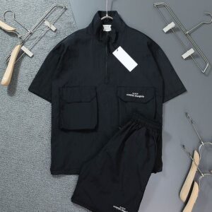 [마르지엘라] 포켓 자수 하프 집업 아노락 세트 컬러 ㅡ 블랙 사이즈 ㅡ 95~ . . 110(2XL)