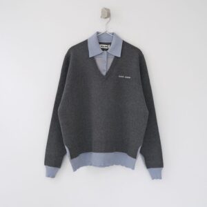 [미우미우] 26 페이크 레이어드 울 PK 스웨터 - 수입 Color 그레이&소라 Size 미세오차 +,-1~3cm 가슴둘레,어깨,기장, : 115 , 42.5 , 66.5 , 66cm 42 : 123 , 45.5 , 70.5 , 68cm 44 : 127 , 47.0 , 72.5 , 69cm