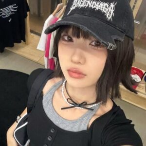 [발렌시아가] 락킹 자수 모자 칼라 :ONE