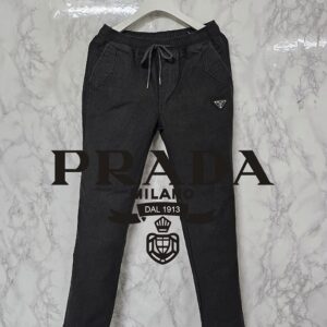 [프라다] 아웃PK 워싱 밴딩 팬츠 - FABRIC(소재) 워싱 코튼 데님