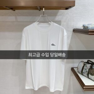 [디올] 절개 자수 면실크반팔 화이트 (95-100) (105) (110) 블랙 (95-100) (105) (110)
