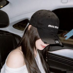 [미우미우] 데미지 볼캡