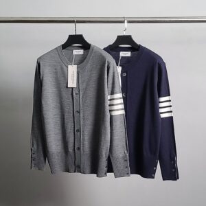 [톰브라운] 사선완장 라운드 가디건