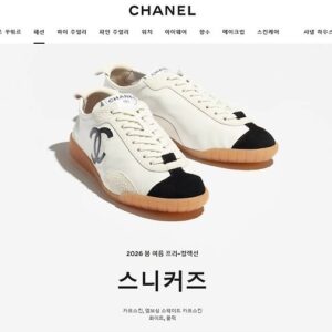 [샤넬] 스니커즈 카프스킨 & 엠보스드 스웨이드 카프스킨 화이트 블랙