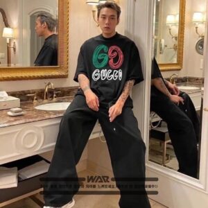 [구찌] 단일 해칭 라인 반팔 티셔츠