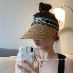 [디올] 라탄 캡 컬러 ㅡ 베이지. 블랙 사이즈 ㅡ FREE SIZE