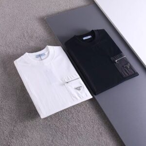 [프라다] 포켓 삼각패치로* 코튼라운드 Color 블랙. 크림화이트 Size 95. 100. 105. 110 세미 오버핏