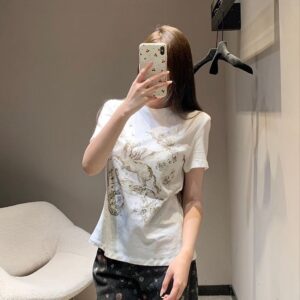 [디올] 26 페가수스 프린트 티셔츠 - 수입 Color 화이트 Size M , L 미세오차 +,-1~3cm 가슴,기장