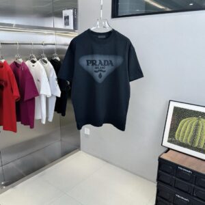[프라다] 레터링 자수로* 라운드 티셔츠