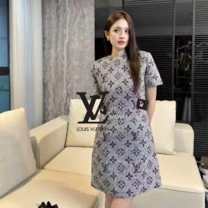 [루이비통] 라인 모노그램 패턴 원피스 칼라 :ONE