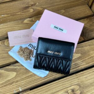 [미우미우] 나파레더 체인 카드지갑 구성 * 풀*스