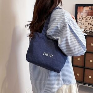 [디올] 컨버스쇼퍼 1컬러 31X20X10