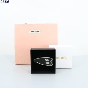 [미우미우] 헤어클립