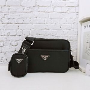 [프라다] [ 고급 ] 리나일론 크로스백 블랙 2VH048 2DMH F00021 구성 : 본품 + 더스트구성 + 파우치
