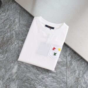 [루이비통] 여성 L*로* 실크라운드 티셔츠 Color 화이트 Size L(66). XL(77)