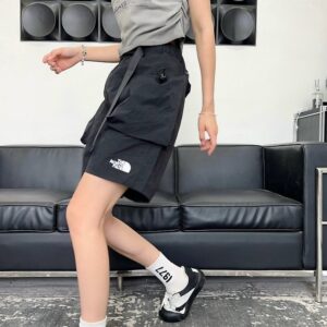 [노스페이스] 카고 반바지 Model