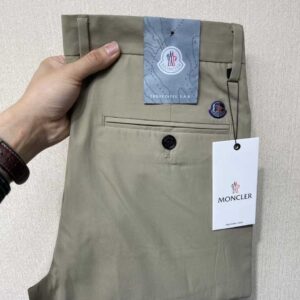 [몽클] 멀티 오뚜기패치 스판 코튼팬츠 color 블랙. 베이지 Size 블랙 30. 32. 34. 38 베이지 30